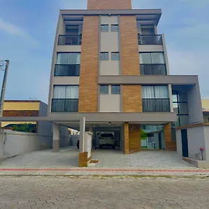 Residencial Bernardo Apartamento Bombinhas